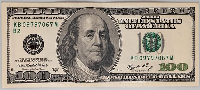 Кто изображен на банкноте 100 долларов США? Бенджамин Франклин